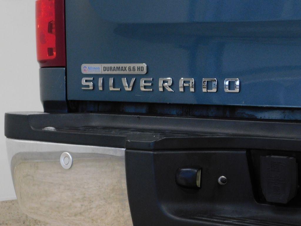 Chevrolet Silverado 2500HD LT Crew Cab 4WD 2011
