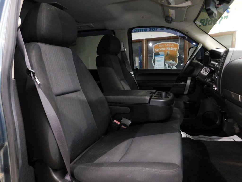 Chevrolet Silverado 2500HD LT Crew Cab 4WD 2011