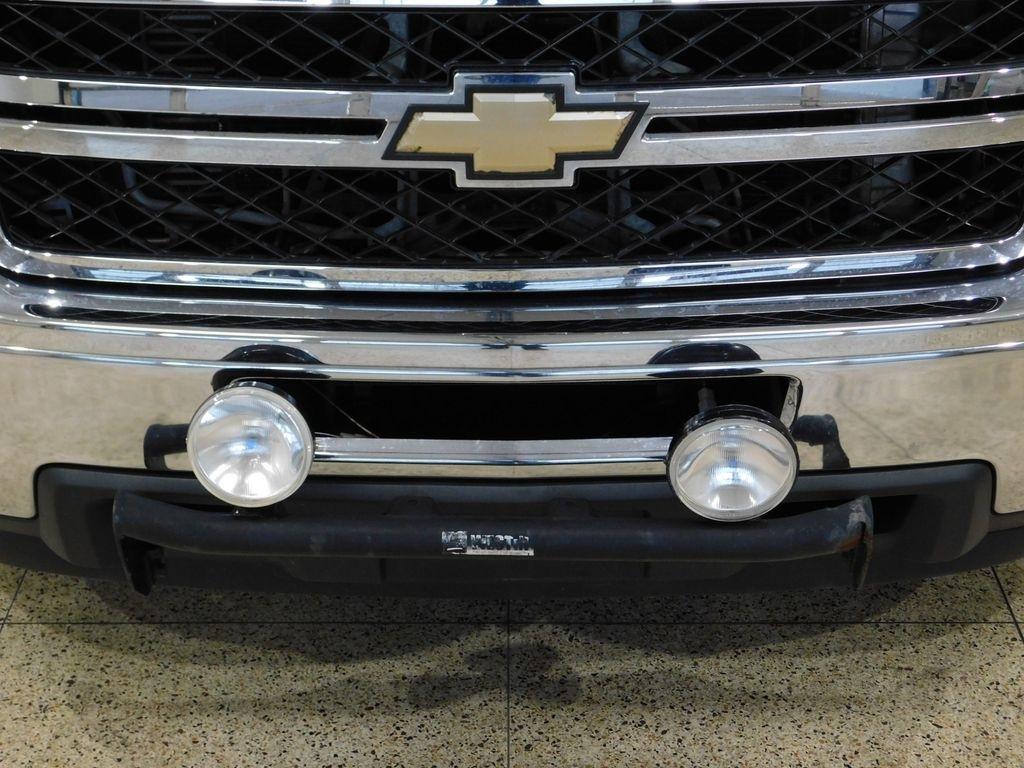 Chevrolet Silverado 2500HD LT Crew Cab 4WD 2011