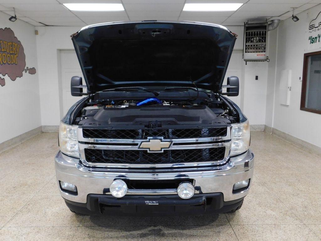 Chevrolet Silverado 2500HD LT Crew Cab 4WD 2011
