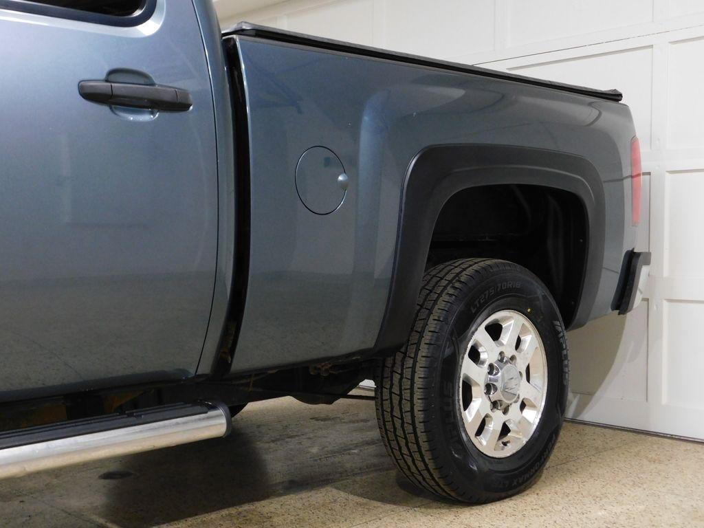 Chevrolet Silverado 2500HD LT Crew Cab 4WD 2011