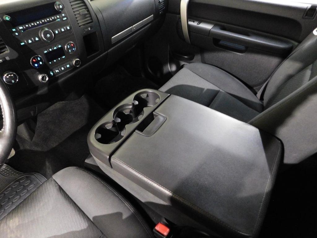 Chevrolet Silverado 2500HD LT Crew Cab 4WD 2011