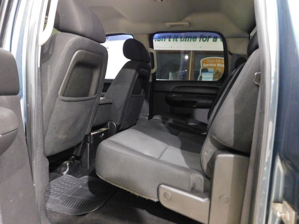 Chevrolet Silverado 2500HD LT Crew Cab 4WD 2011