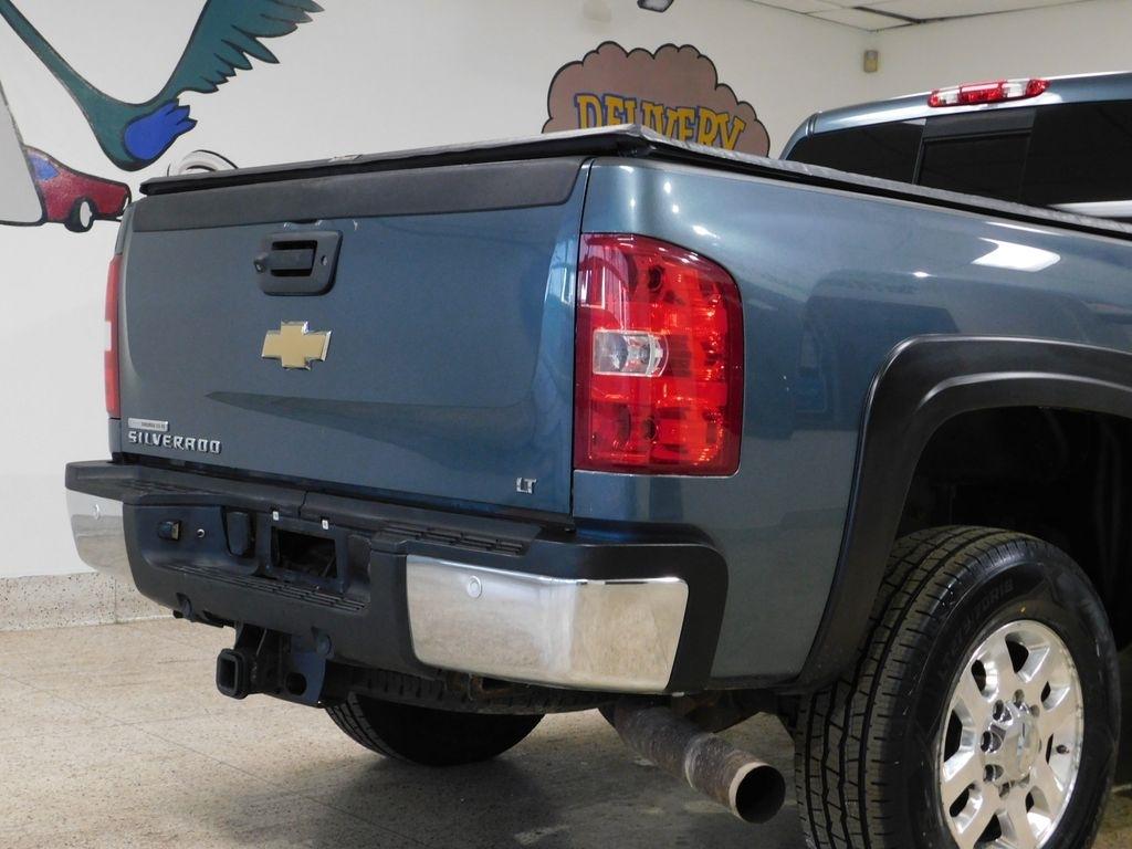 Chevrolet Silverado 2500HD LT Crew Cab 4WD 2011