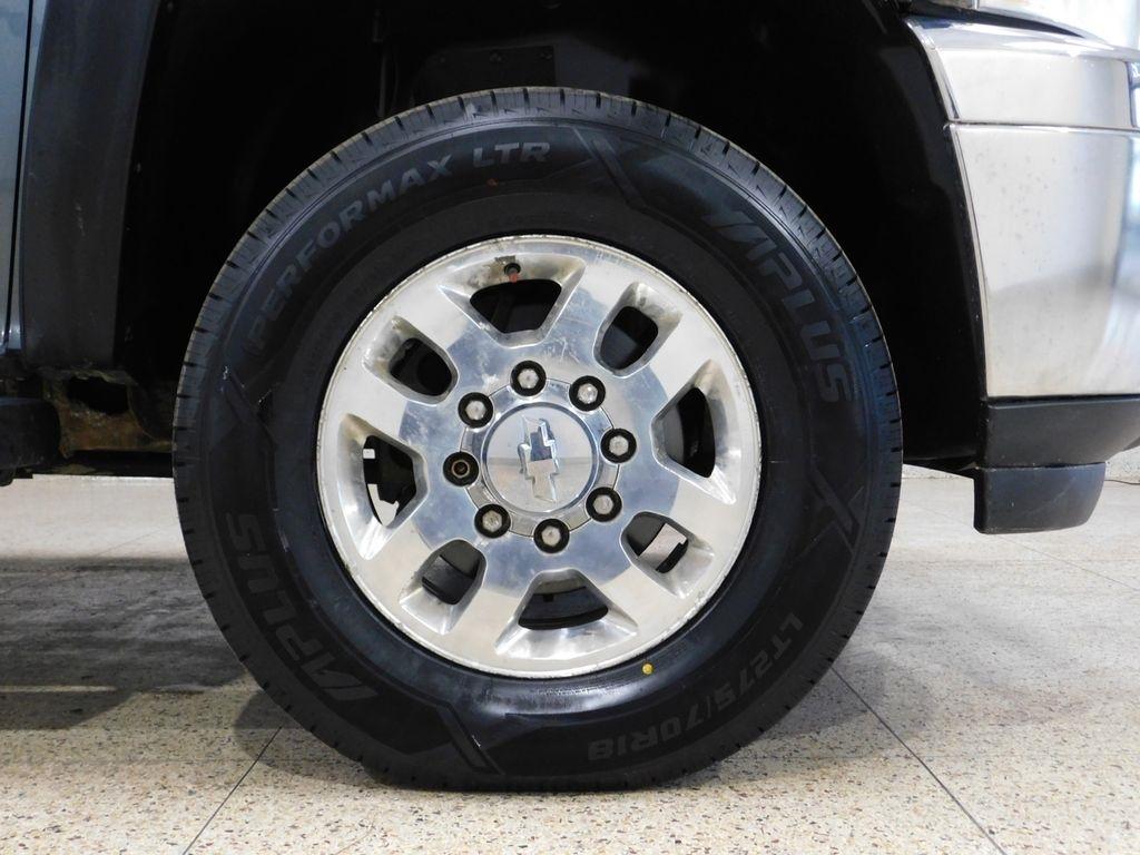 Chevrolet Silverado 2500HD LT Crew Cab 4WD 2011