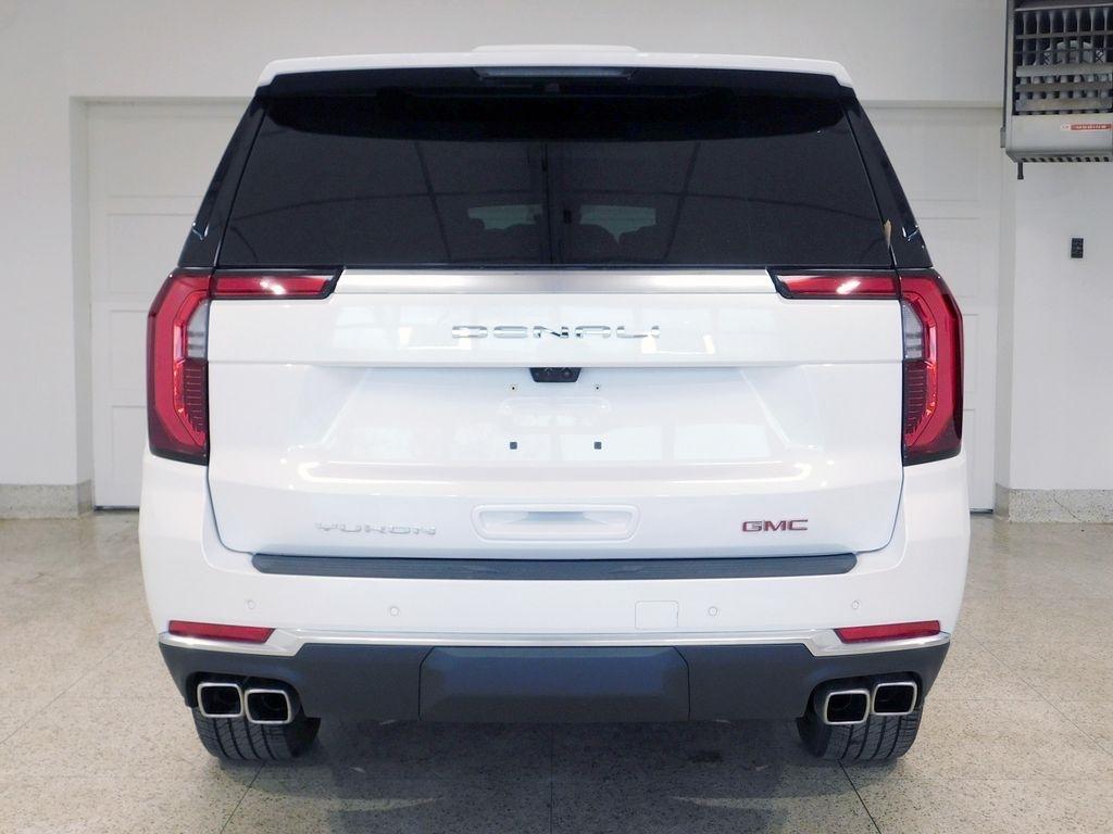 GMC Yukon XL Denali 4WD 2025