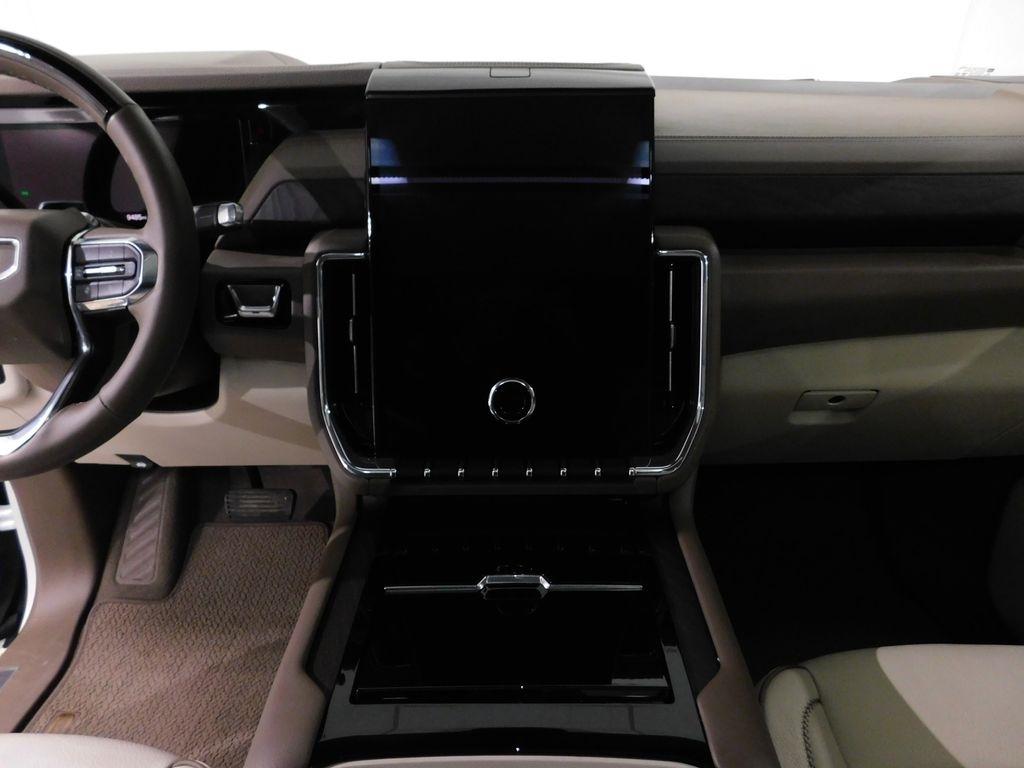 GMC Yukon XL Denali 4WD 2025