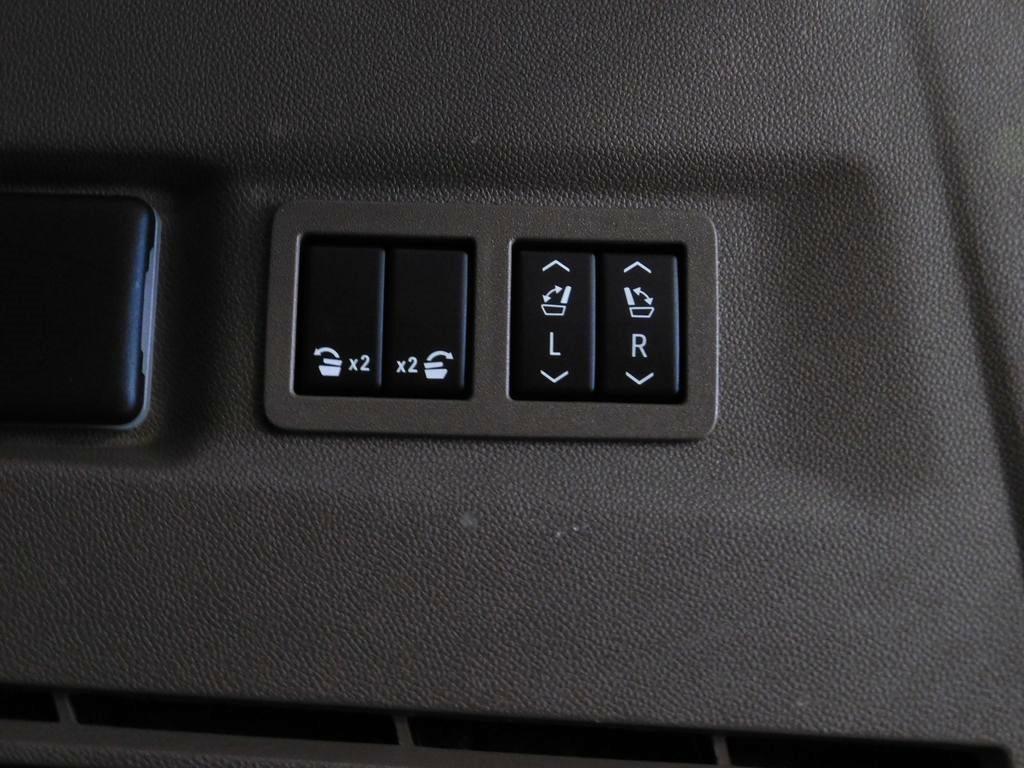 GMC Yukon XL Denali 4WD 2025