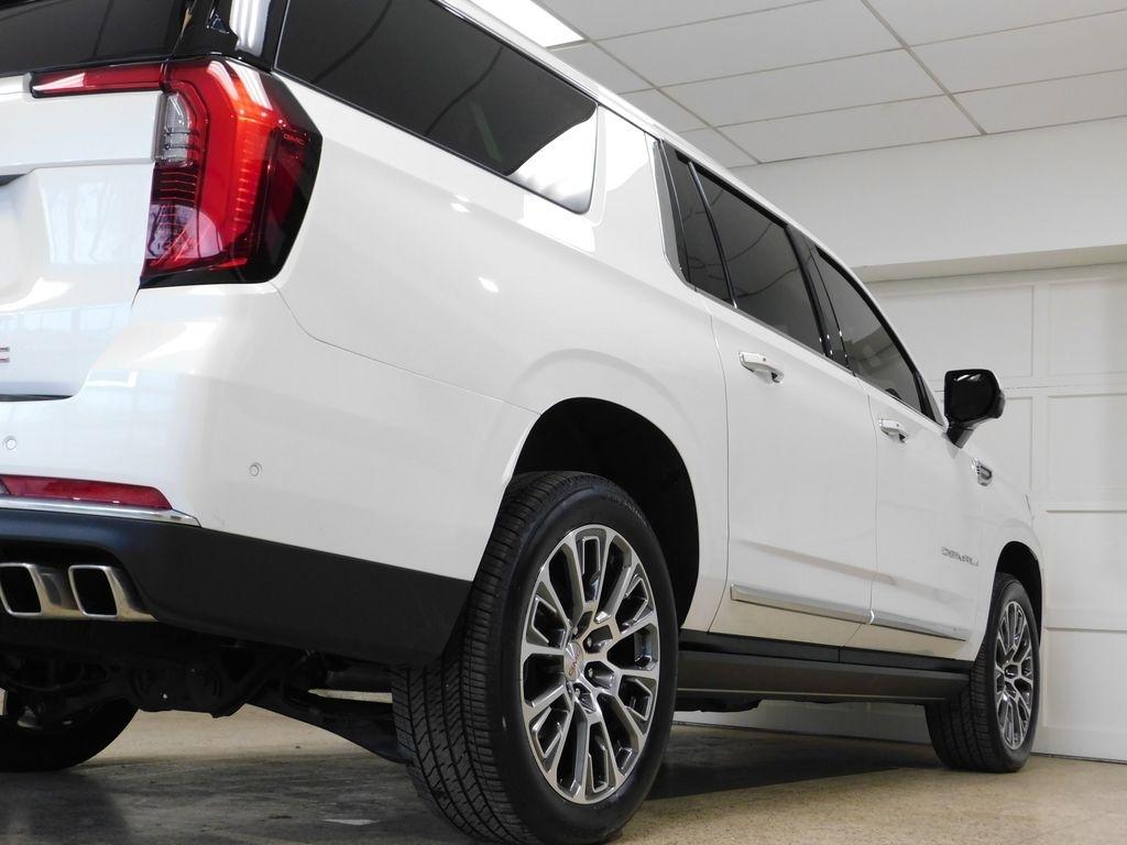 GMC Yukon XL Denali 4WD 2025