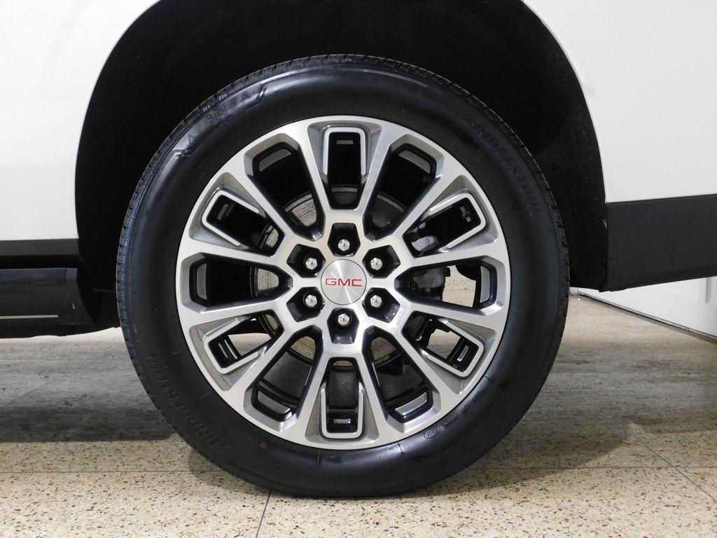 GMC Yukon XL Denali 4WD 2025