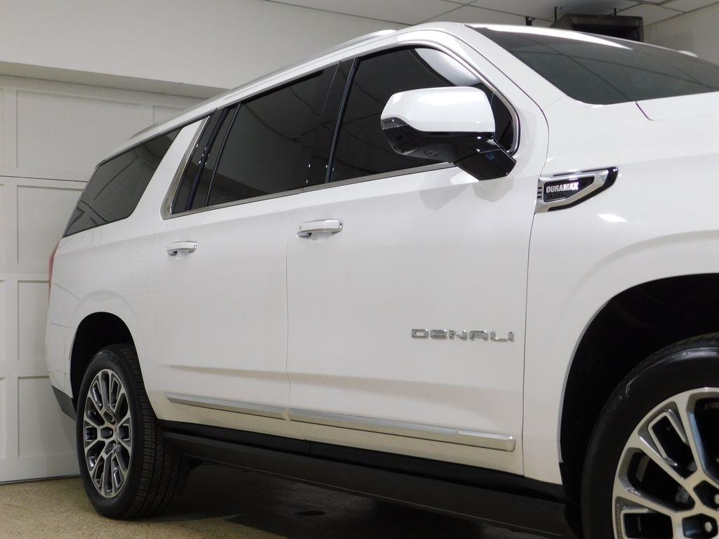 GMC Yukon XL Denali 4WD 2025