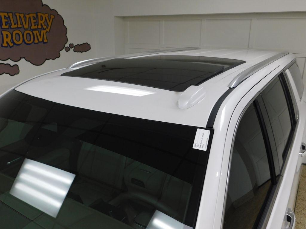 GMC Yukon XL Denali 4WD 2025