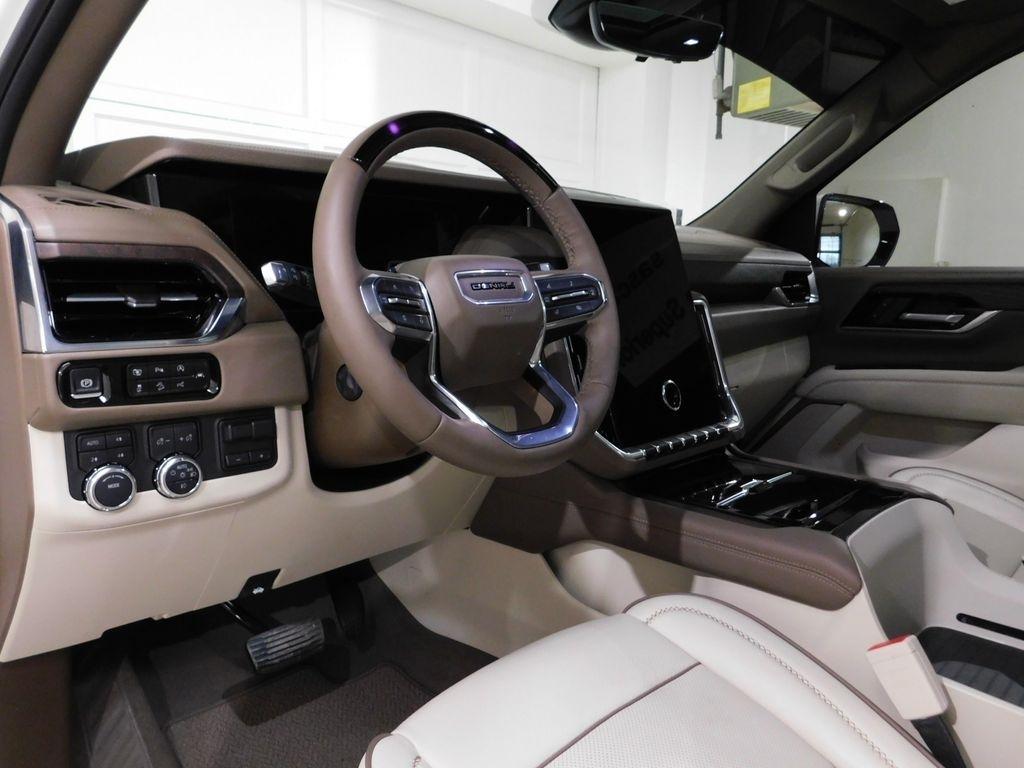 GMC Yukon XL Denali 4WD 2025