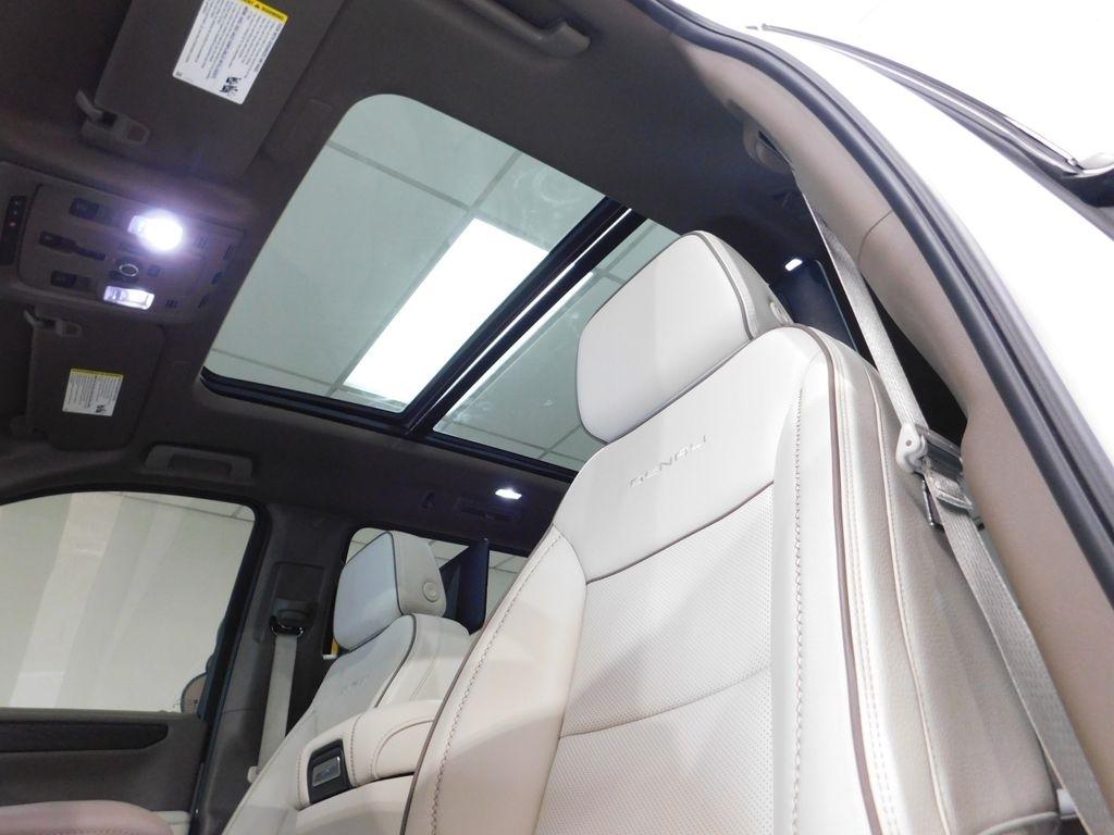 GMC Yukon XL Denali 4WD 2025