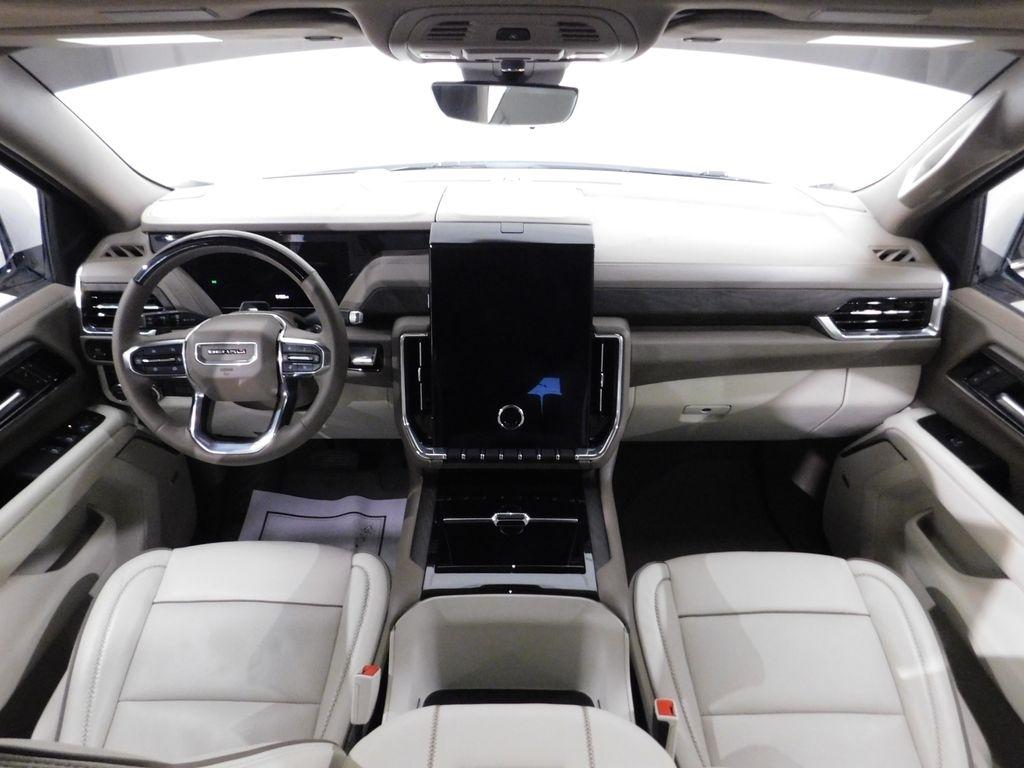 GMC Yukon XL Denali 4WD 2025