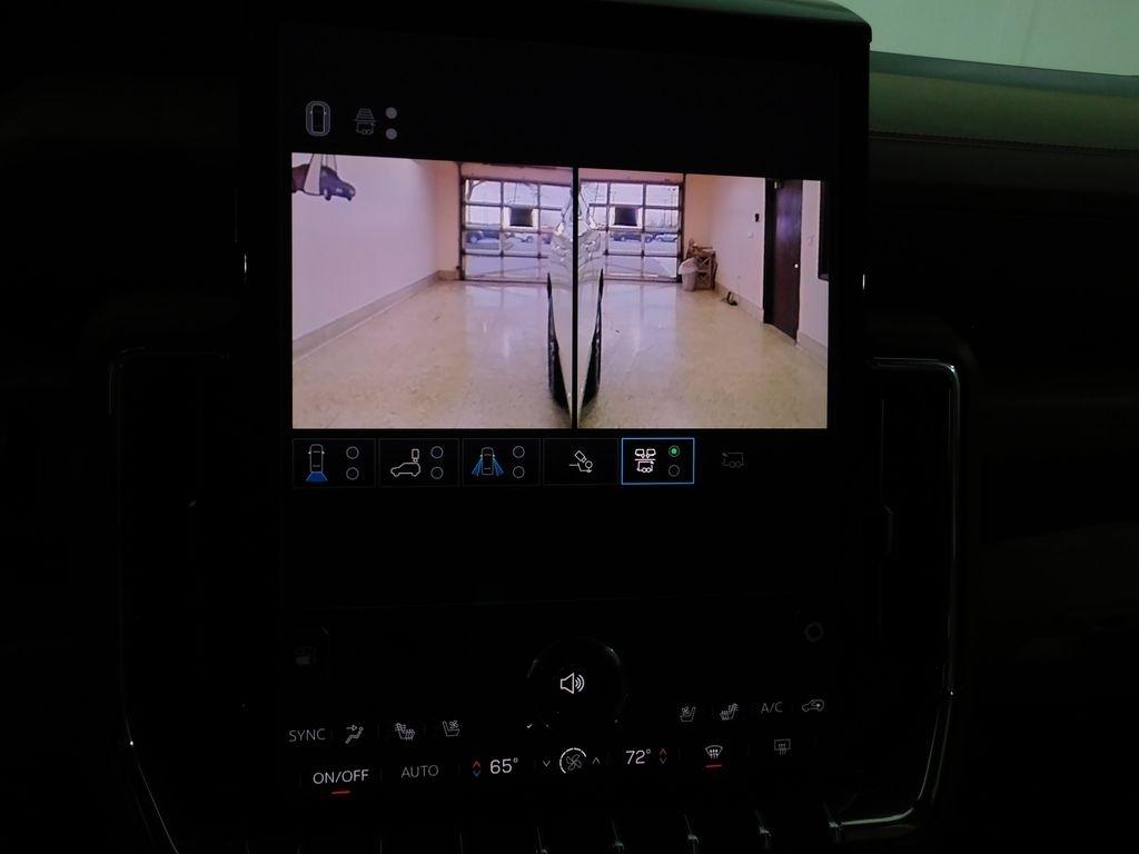 GMC Yukon XL Denali 4WD 2025