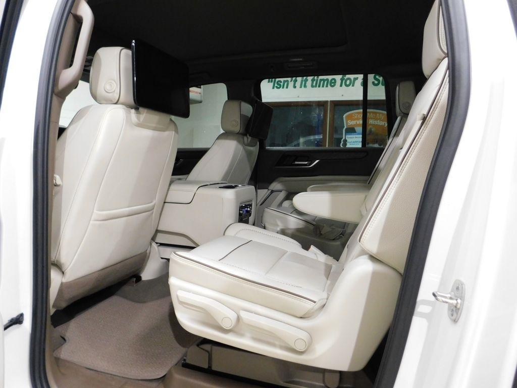 GMC Yukon XL Denali 4WD 2025