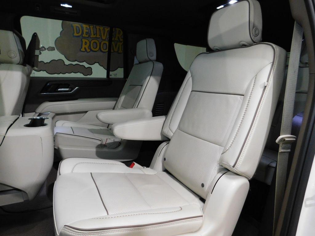 GMC Yukon XL Denali 4WD 2025