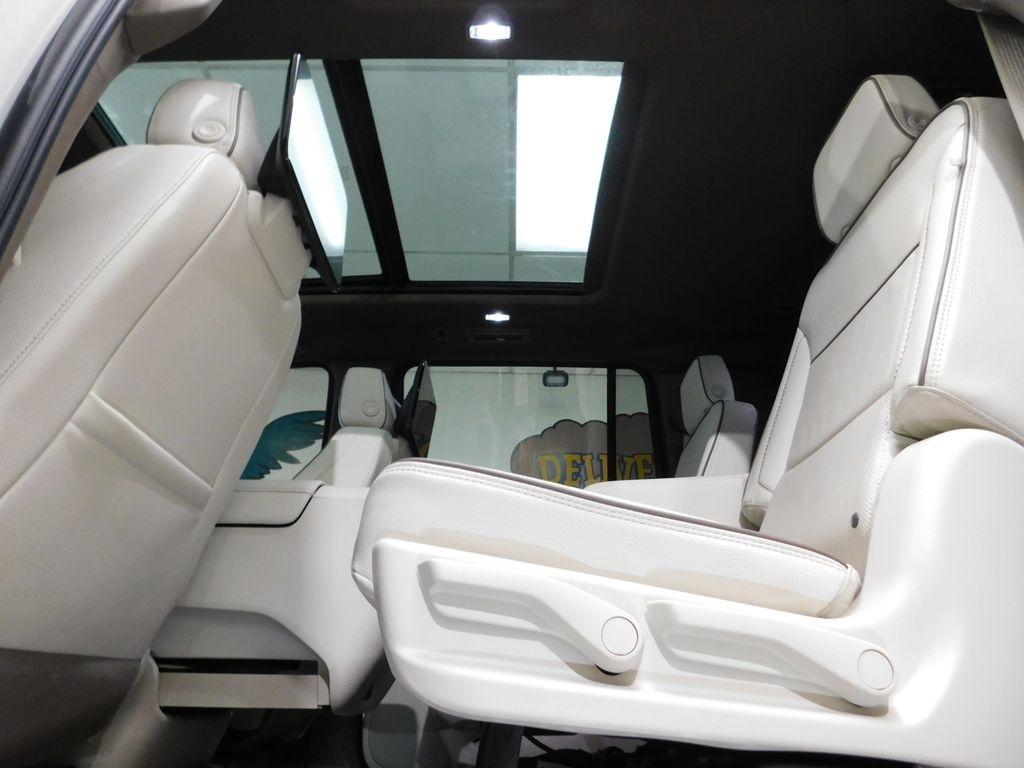 GMC Yukon XL Denali 4WD 2025