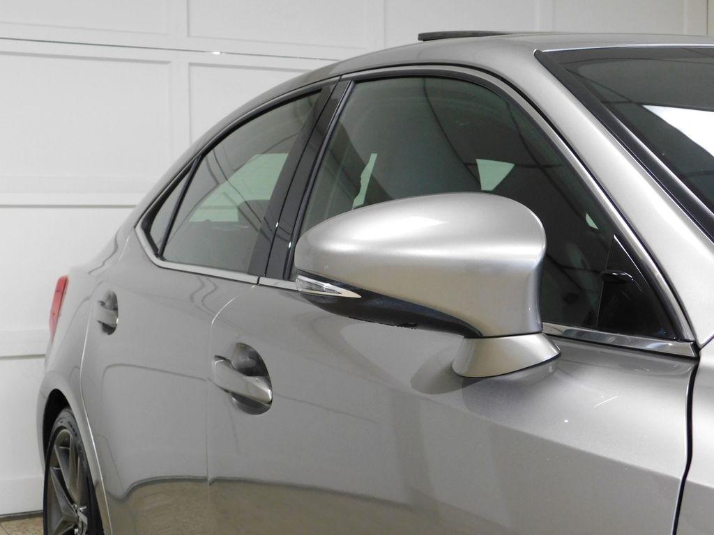 Lexus IS 300 RWD 2018