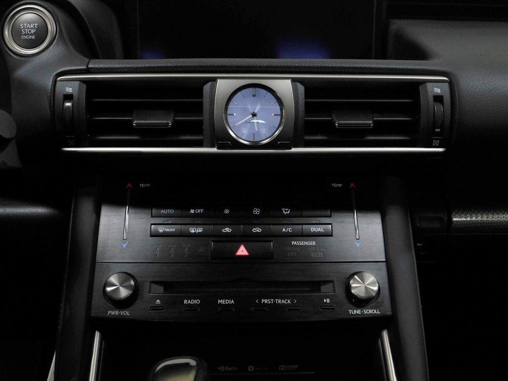 Lexus IS 300 RWD 2018