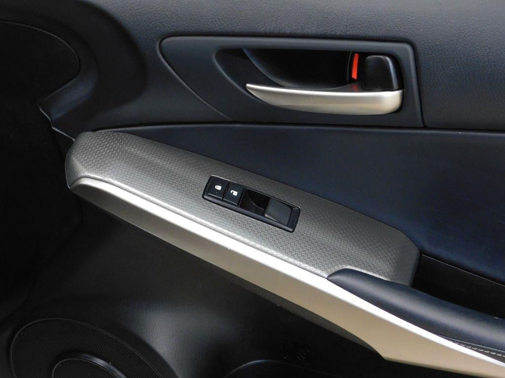 Lexus IS 300 RWD 2018