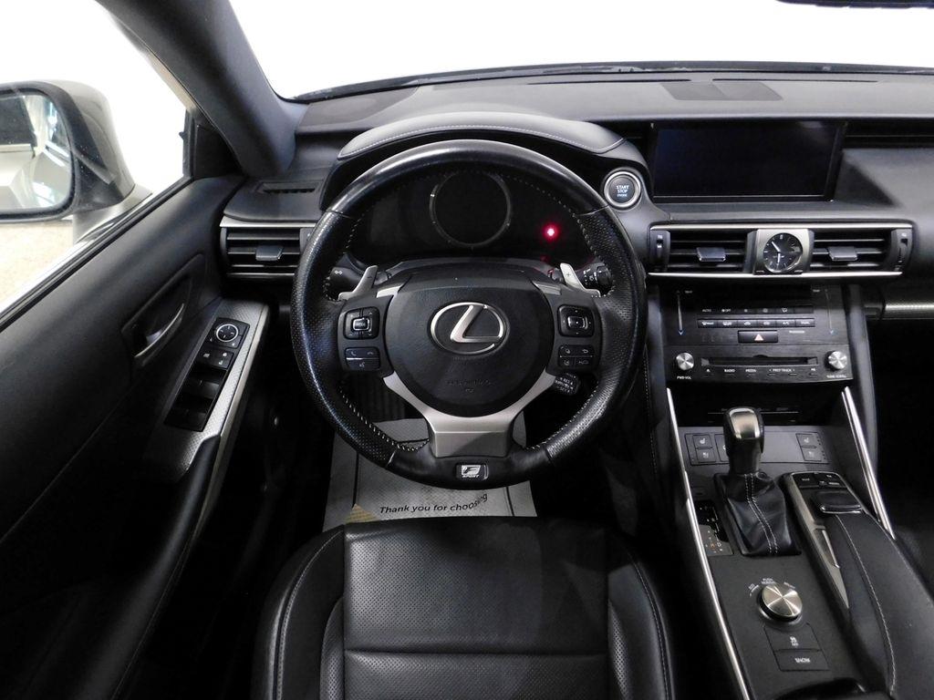 Lexus IS 300 RWD 2018