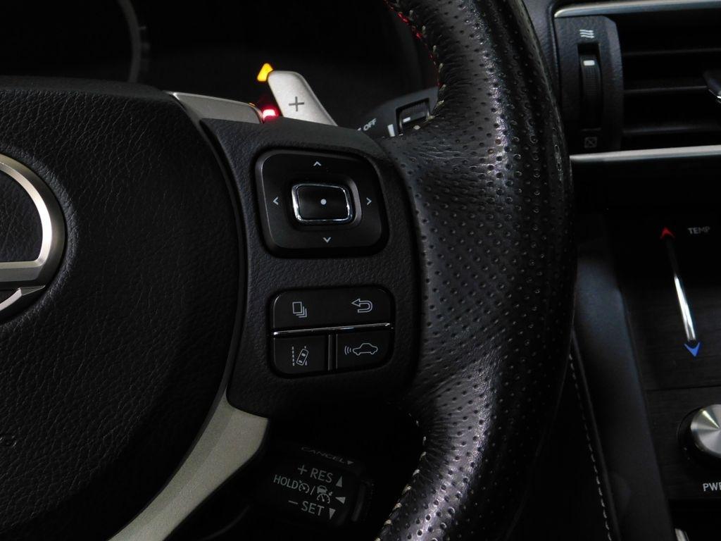 Lexus IS 300 RWD 2018