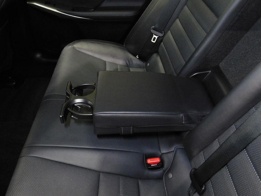 Lexus IS 300 RWD 2018