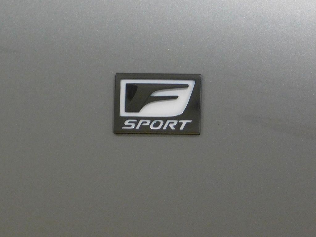 Lexus IS 300 RWD 2018