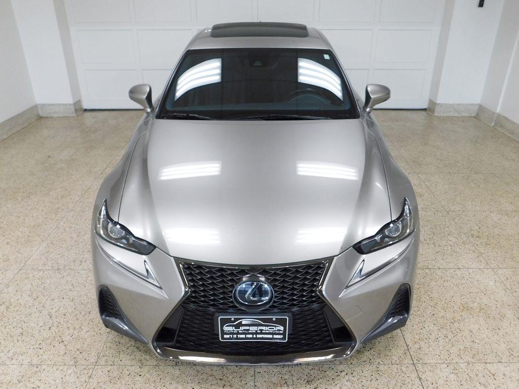 Lexus IS 300 RWD 2018