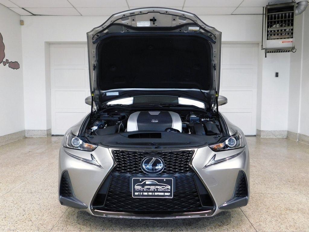 Lexus IS 300 RWD 2018