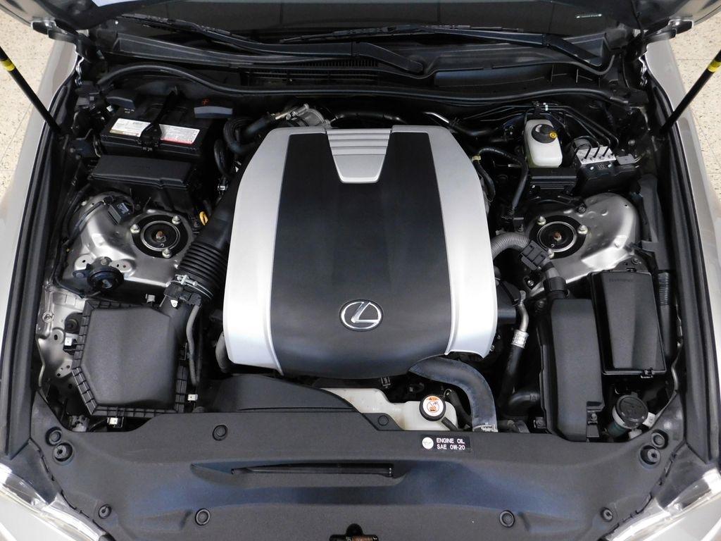 Lexus IS 300 RWD 2018