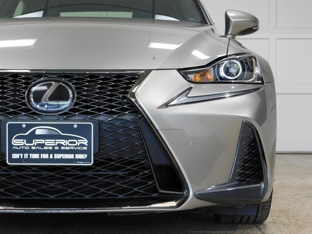 Lexus IS 300 RWD 2018