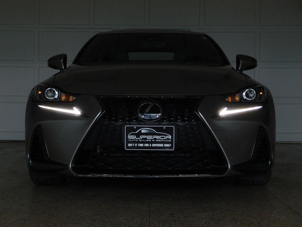 Lexus IS 300 RWD 2018
