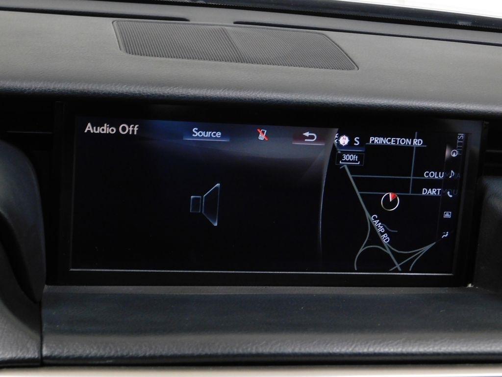 Lexus IS 300 RWD 2018