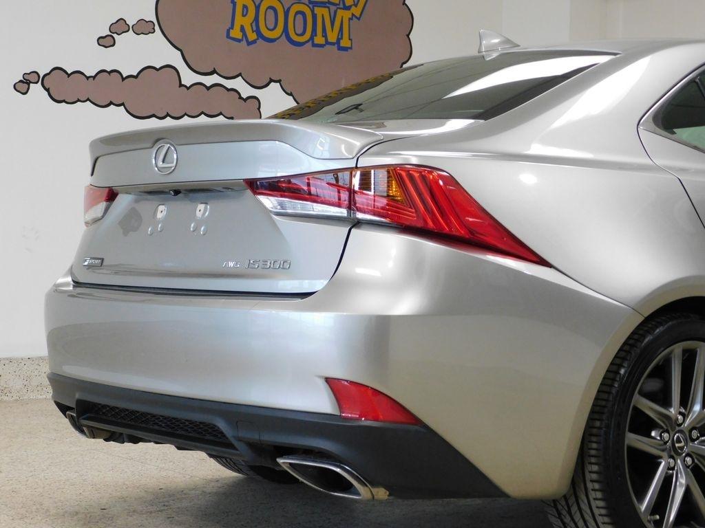 Lexus IS 300 RWD 2018