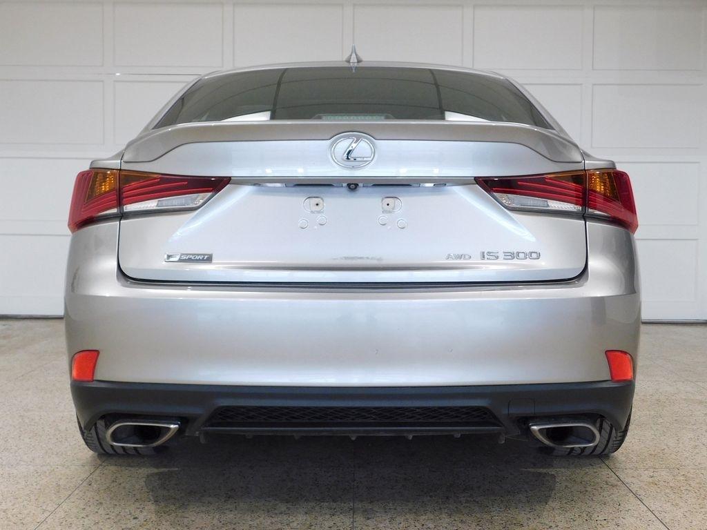 Lexus IS 300 RWD 2018