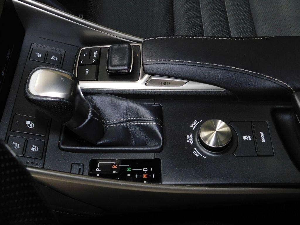 Lexus IS 300 RWD 2018