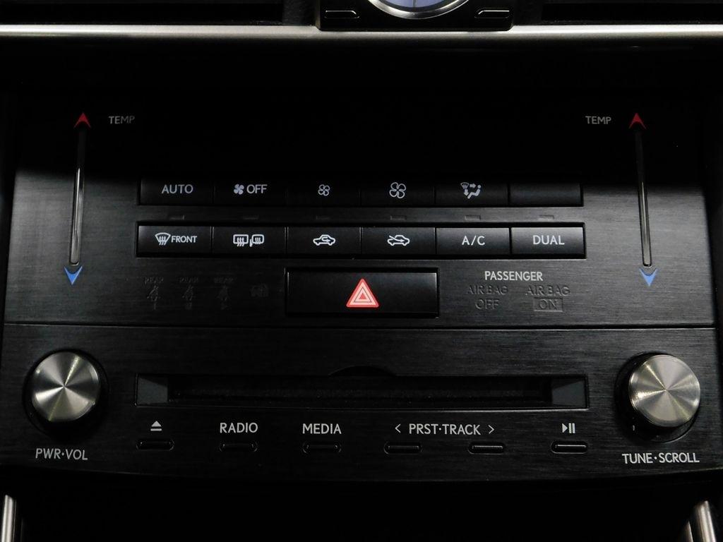 Lexus IS 300 RWD 2018