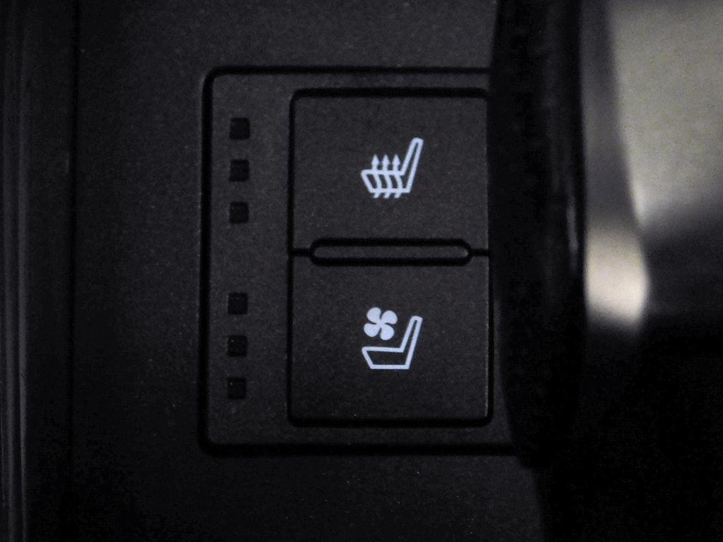 Lexus IS 300 RWD 2018