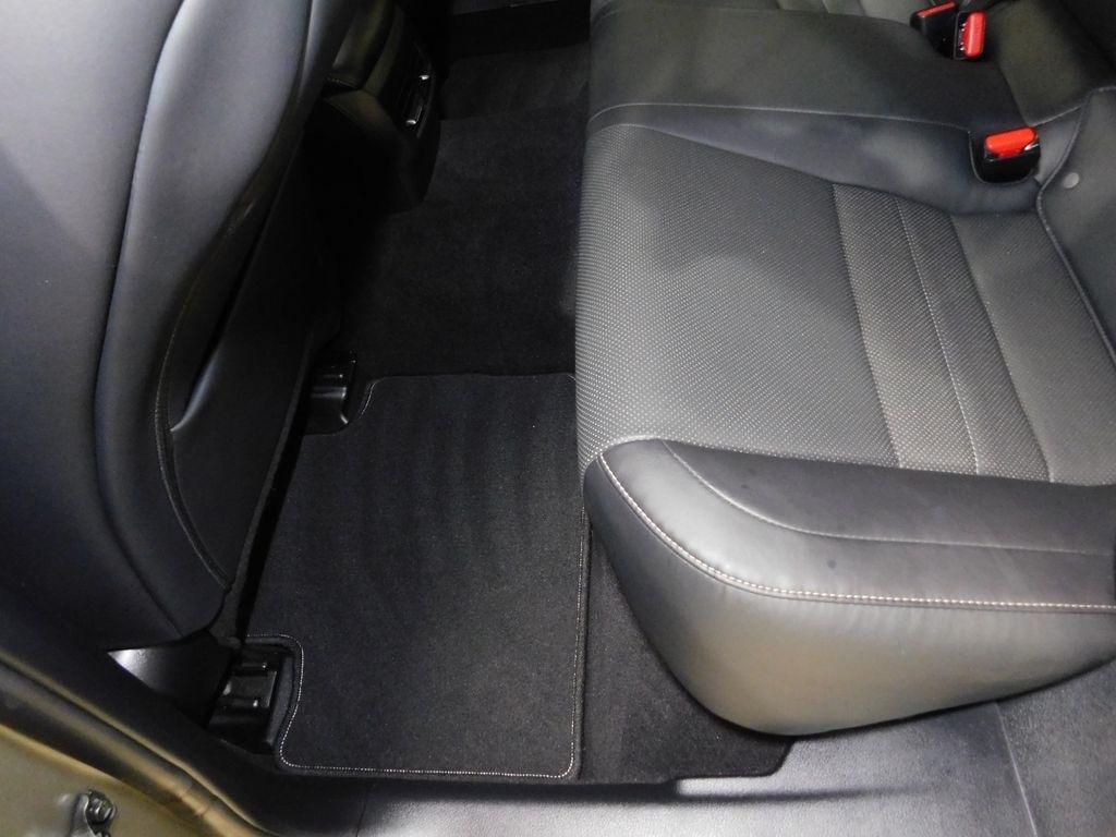 Lexus IS 300 RWD 2018