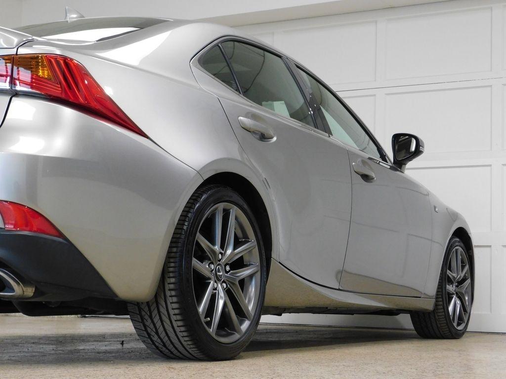 Lexus IS 300 RWD 2018