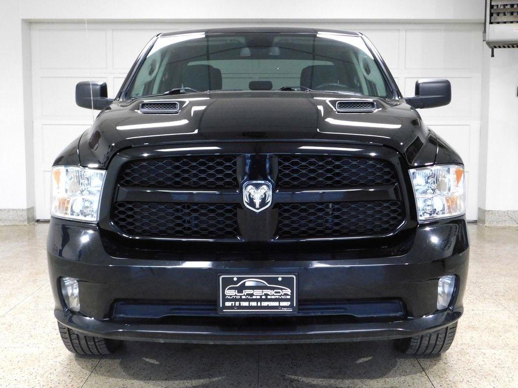 RAM 1500 Classic Tradesman Crew Cab SWB 4WD 2022