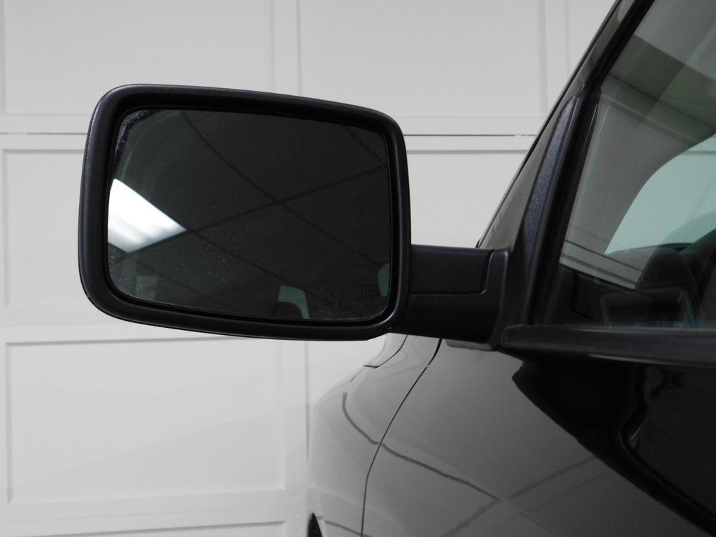 RAM 1500 Classic Tradesman Crew Cab SWB 4WD 2022