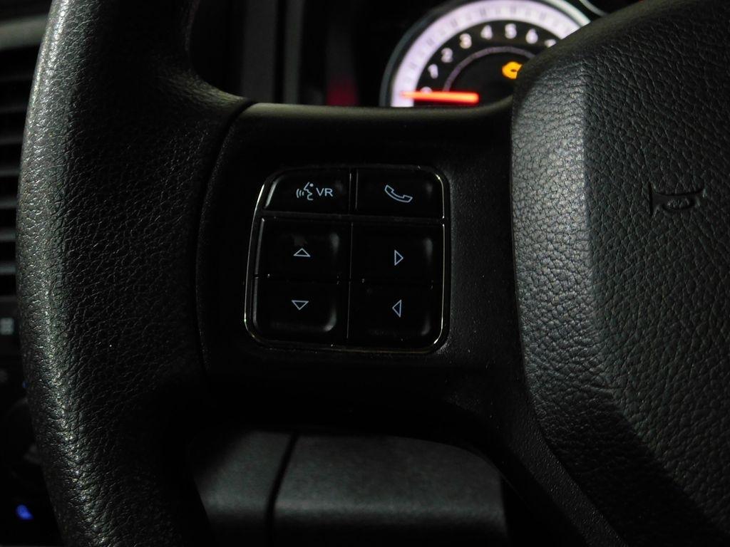 RAM 1500 Classic Tradesman Crew Cab SWB 4WD 2022