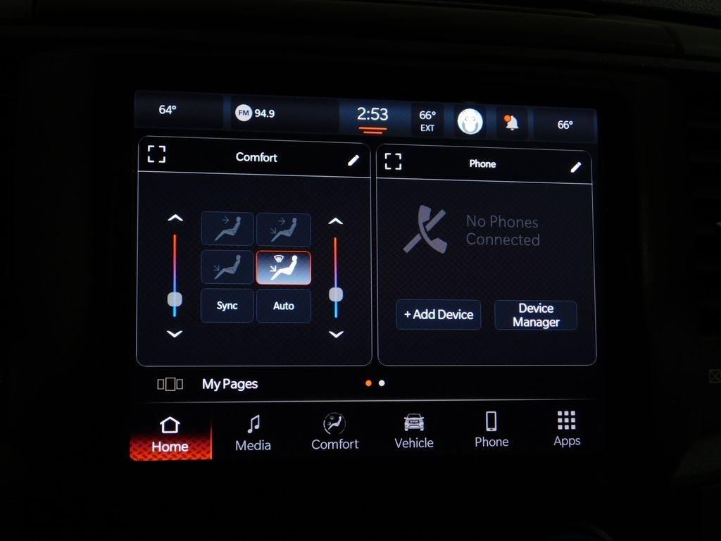 RAM 1500 Classic Tradesman Crew Cab SWB 4WD 2022