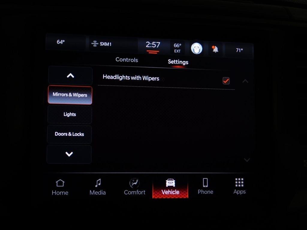 RAM 1500 Classic Tradesman Crew Cab SWB 4WD 2022