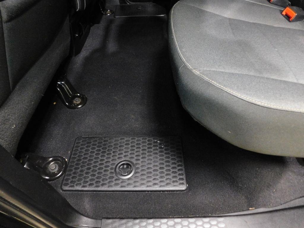 RAM 1500 Classic Tradesman Crew Cab SWB 4WD 2022