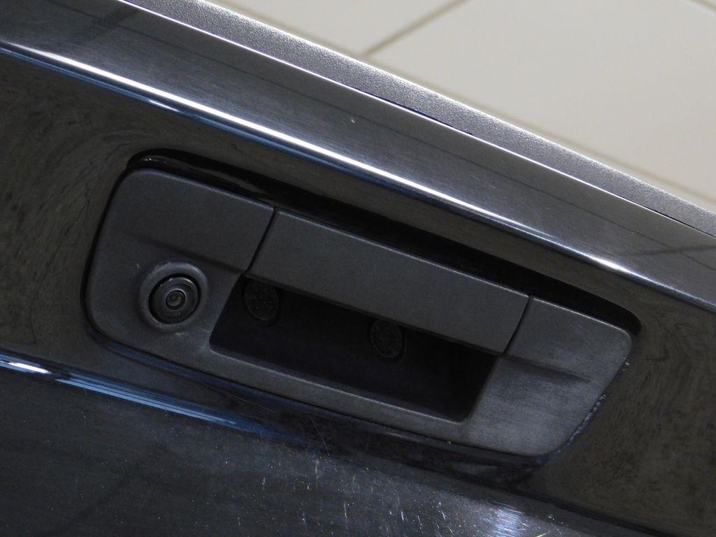 RAM 1500 Classic Tradesman Crew Cab SWB 4WD 2022